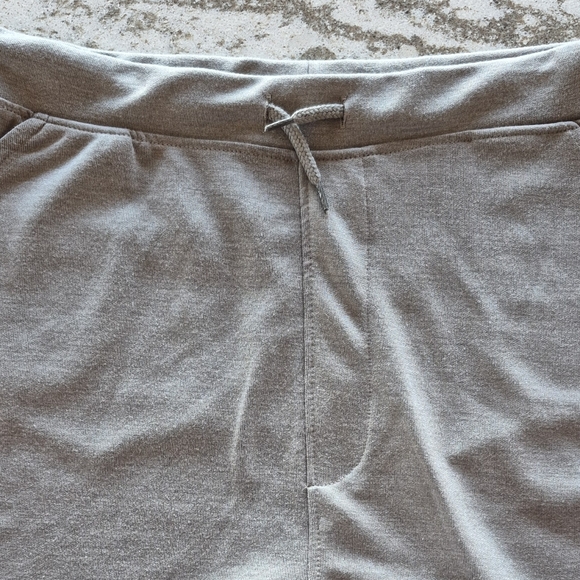 Kenneth Cole Woman's Leisure Lounge Shorts Size 14 - Picture 2 of 2